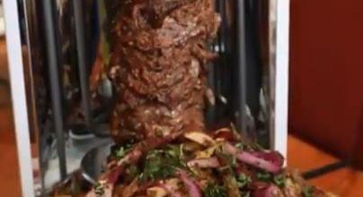 Lejárt gíroszhús miatt lépett fel a hatóság: szigorúbb ellenőrzések a gyorséttermeknél