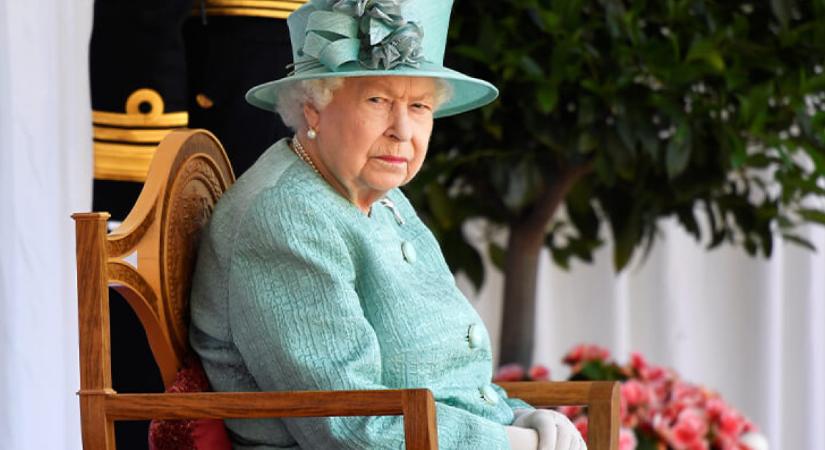 Sötét titokkal kellett II. Erzsébet királynőnek együtt élnie: mindent megtett a királyi család, hogy elkerüljék a szégyent