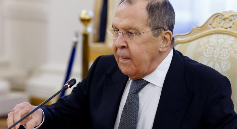 „Ha valakinek eszébe jut támadást indítani Oroszország ellen, a válasz megsemmisítő lesz”