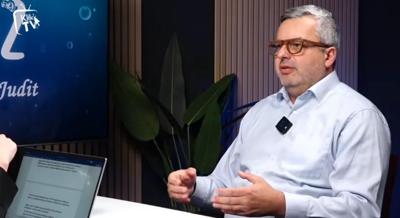 "Orbánék teherautóval lapátolják a közpénzt" - Hatvanpuszta, magánrepülő jellemezték 2025-öt