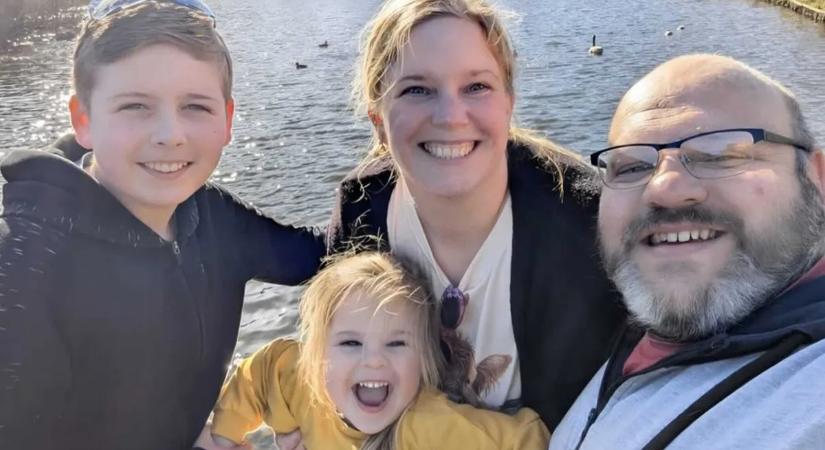 Szinte szó szerint kővé dermedt egy édesanya a fáradtság miatt - ma már gyermekei gondoskodnak róla betegsége miatt