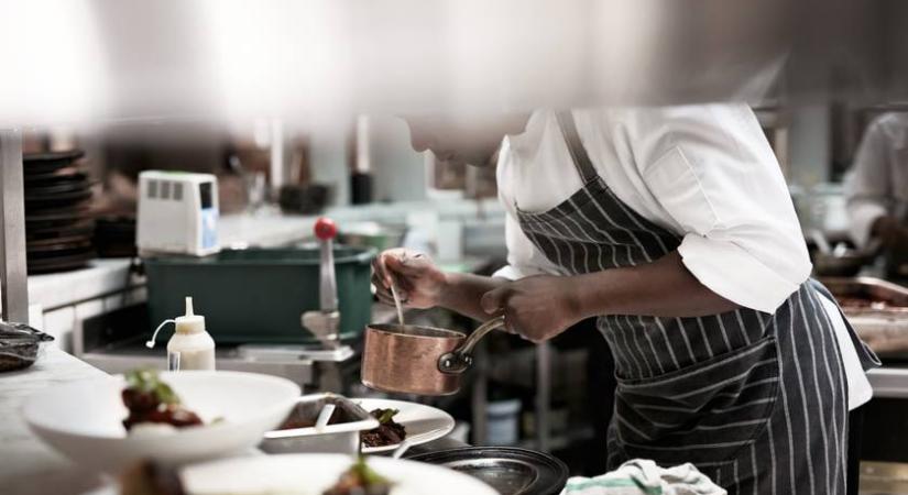 Al dente, consommé, montírozás: mennyire vagy otthon a konyhai kifejezésekben?