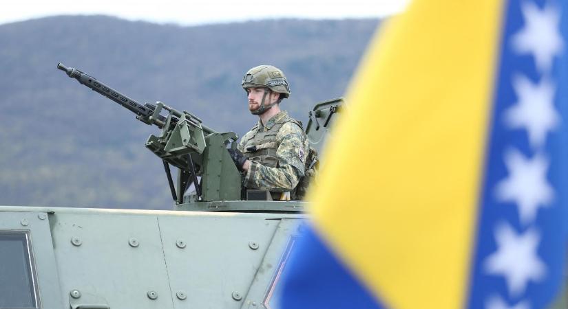 Szomszédos fegyverkezési verseny vet árnyékot a bosznia-hercegovinai békére