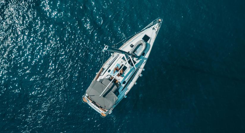 Mi történt? Csak az üres hajót találták meg, rejtélyesen eltűnt két horgász - Ezt üzente utoljára feleségének az egyik