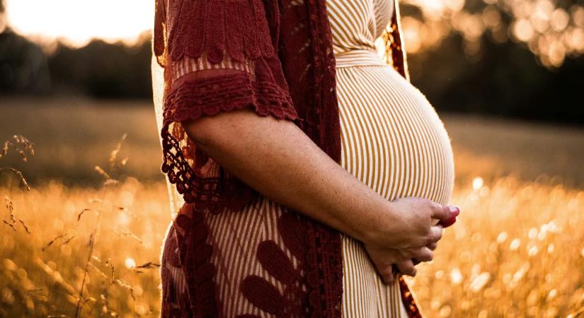 Egy kismama magára maradt a kórházban: férje bocsánatkérés nélkül indult el vakációzni