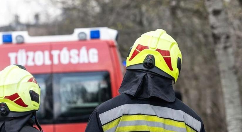 Halálos tűz pusztított vasárnap délelőtt, megfékezése több mint egy órába telt