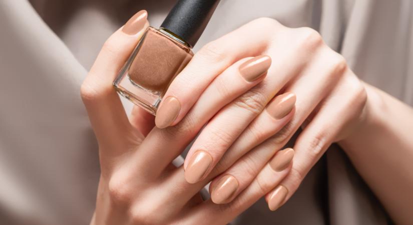 5 körömlakk árnyalat, amit 2026-ban biztosan mindenhol látni fogsz