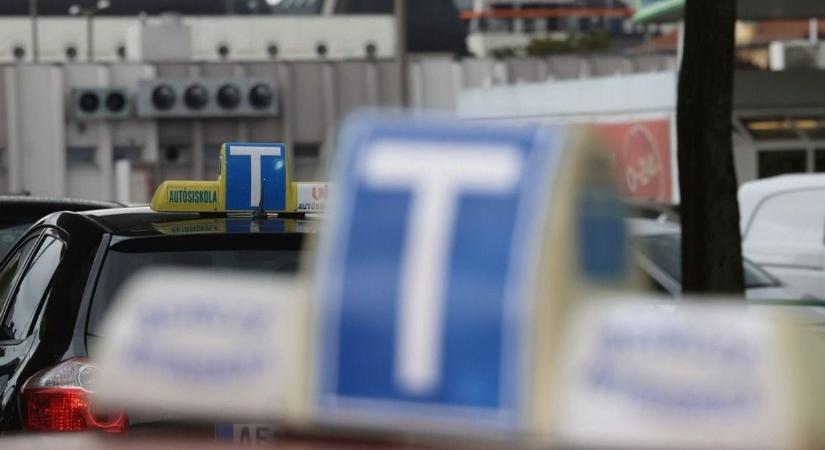 Ilyet még nem pipált az oktató, szakítás miatt állt le Egerben a forgalom