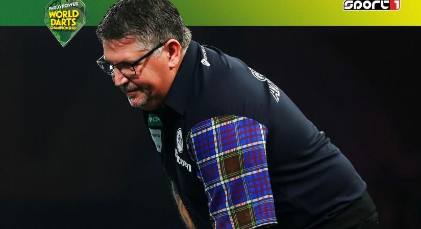 Őrület: hajszálon múlt az első kilencnyilas a darts-vb-n