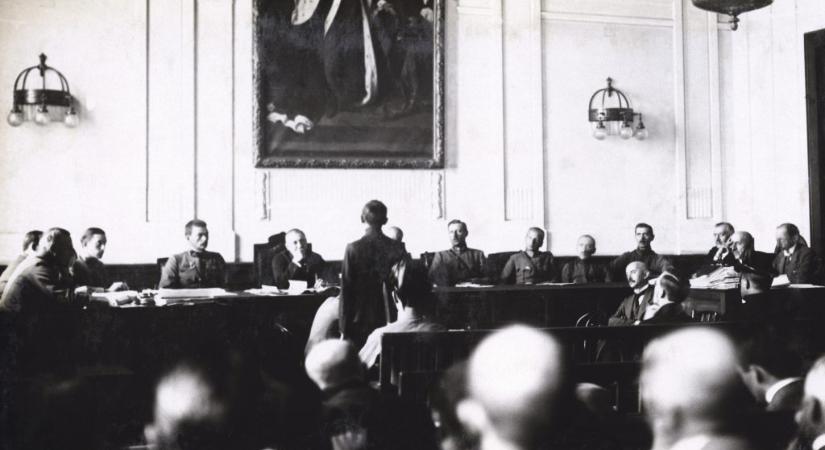 Négy népbiztost ítéltek halálra, de őket sem végezték ki