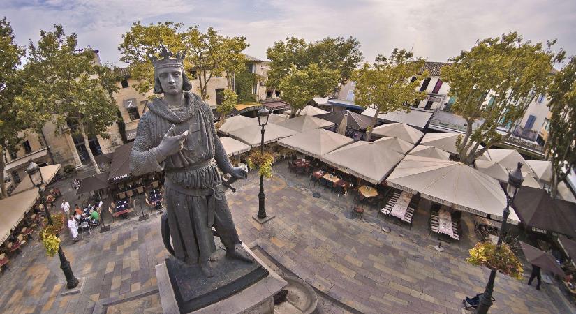 Ezt is a magyarok találták fel, a világ összes törikönyvét át kell írni rögtön