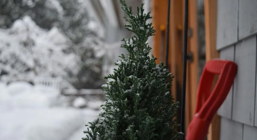 A hólapátolás hasznos, de életveszélyes is lehet