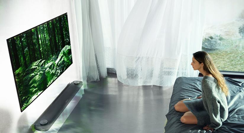 Visszatér a legendás tapétatévé!