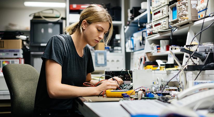 Munkahelyváltásra kényszerülnek a magyar dolgozók a megélhetési gondok miatt