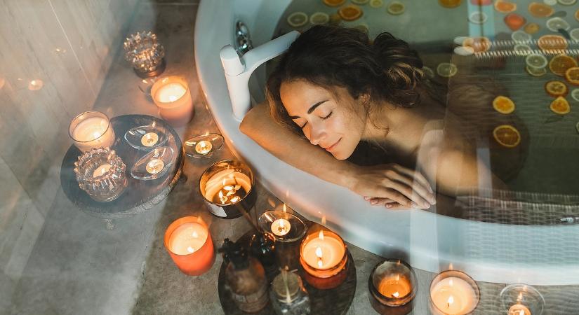 Így néz ki a jövő fürdése: már kapható az embermosó gép