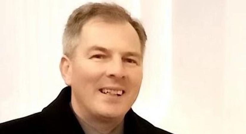 A református lelkipásztor ezúttal is kendőzetlenül vállalja a nyilvános kitárulkozást legújabb verseskötetében