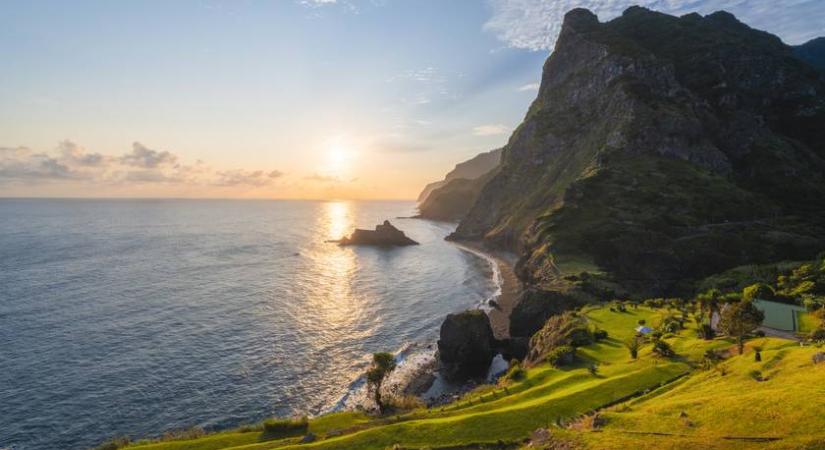 Mesébe illő táj Budapesttől 5 órányi repülésre: elvarázsol ez a videó