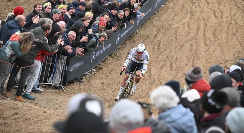 Itt az év legidiótább szurkolója – tette miatt akár el is tilthatják a sportolót (VIDEÓ)