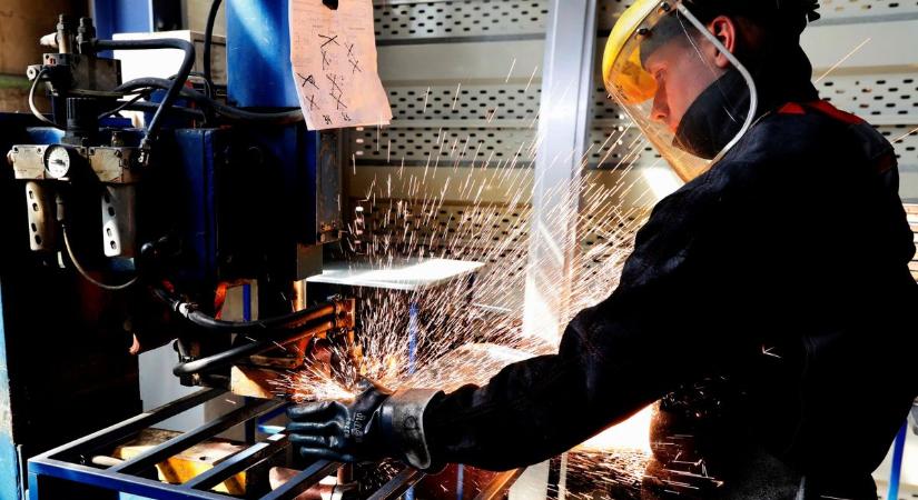 Gyászos adatsort kapott maga elé Putyin, egyre láthatóbb a bomlás: a háború mellett végig ott volt a háttérben, de ezt nem látták jönni