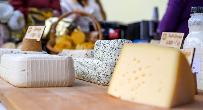 Vásári forgataggal kezdődik az új esztendő a Liget téren