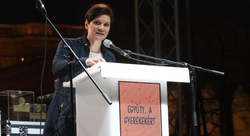 Orbán dedikált könyvet adott Pottyondy Edinának