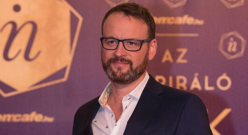 A szilveszteri csoportkép többé nem okoz gondot, Nánási Pál elárulta, mi a titok