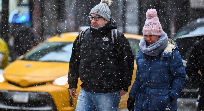 Izgalmasan alakul a szilveszter: Elárulta a meteorológus, hány centi hó lesz éjfélre