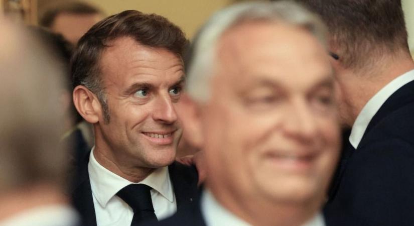 Óriási pofont kapott Macron: Orbánhoz szaladt segítségért, a fél ország rajta röhög
