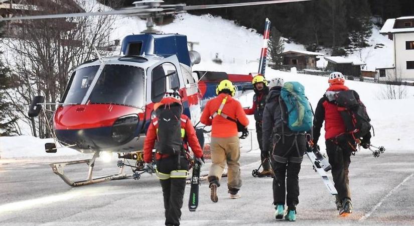 Dráma az osztrák síparadicsomban: 17 embert kellett kimenekíteni - fotók