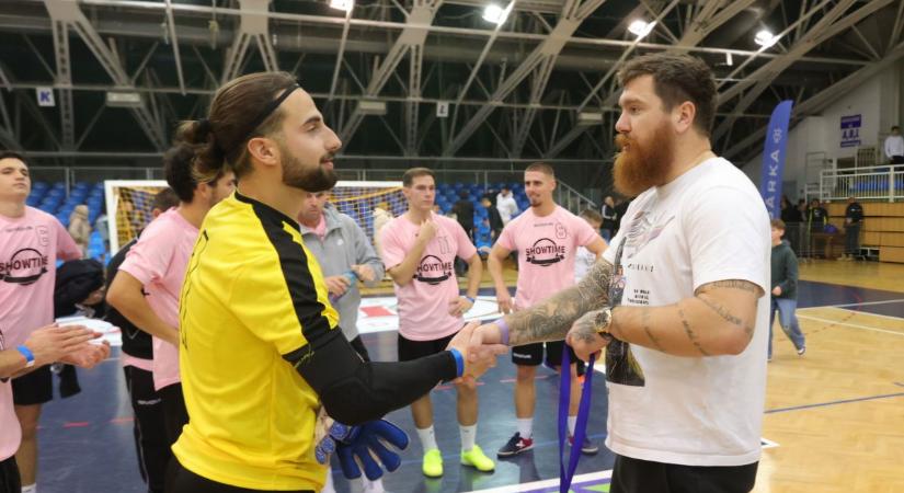 Az ünnepek alatt is a visszatérésén dolgozott Ádám Martin