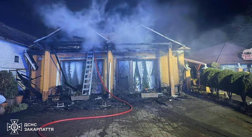 Kigyulladt a mezőkaszonyi Vi-Ga étterem