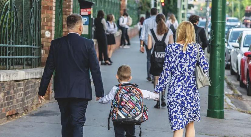 Ketyeg az óra a szülőknek – most kell dönteni a fontos kérdésben