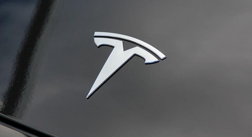Hivatalos: Már egyáltalán nem akarja meg megmenteni a világot és a környezetet a Tesla