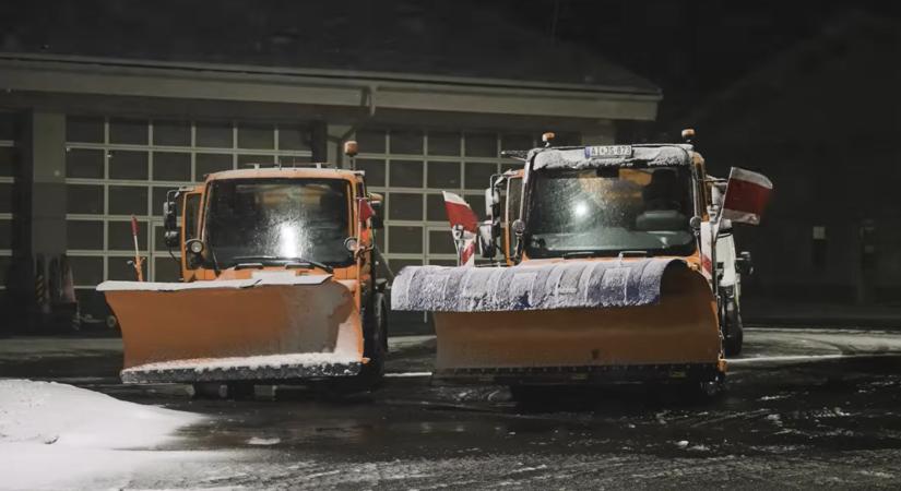 Hogyan kezeli a hóhelyzetet egy autópályamérnökség? Az MKIF videójából megtudhatjuk