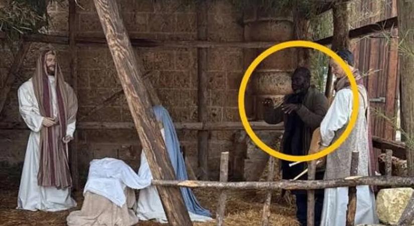 Betlehemi díszletben rejtőzött el a migráns, viaszszobornak álcázta magát – videó