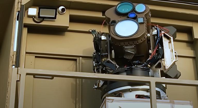 Erőtől duzzad Izrael sci-fibe illő új lézerfegyvere, hadrendbe állt a Vasnyaláb