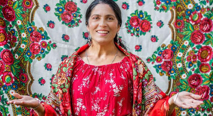 Szívükből szólnak a dalok: Lakatos Mónika 30 éve őrzi az autentikus cigány zene hangjait