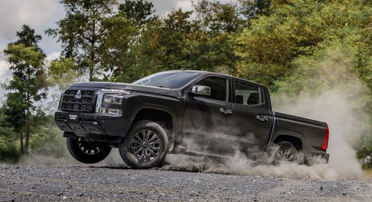 Mitsubishi Triton – merevebb váz, fejlettebb 44 hajtás