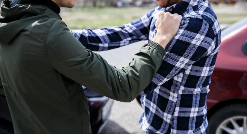 Durva verekedés egy kutya miatt: arccsonttörés lett a vége