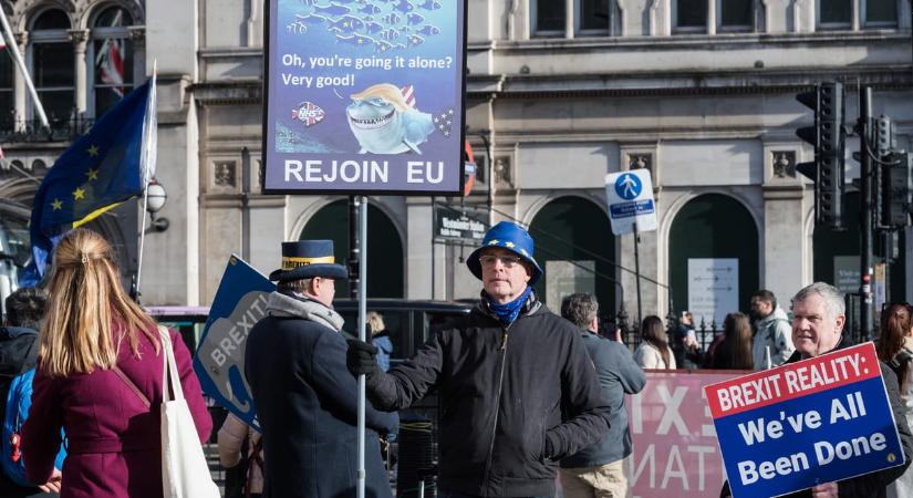 Brit szakszervezeti vezető: vissza kell lépni az EU vámuniójába