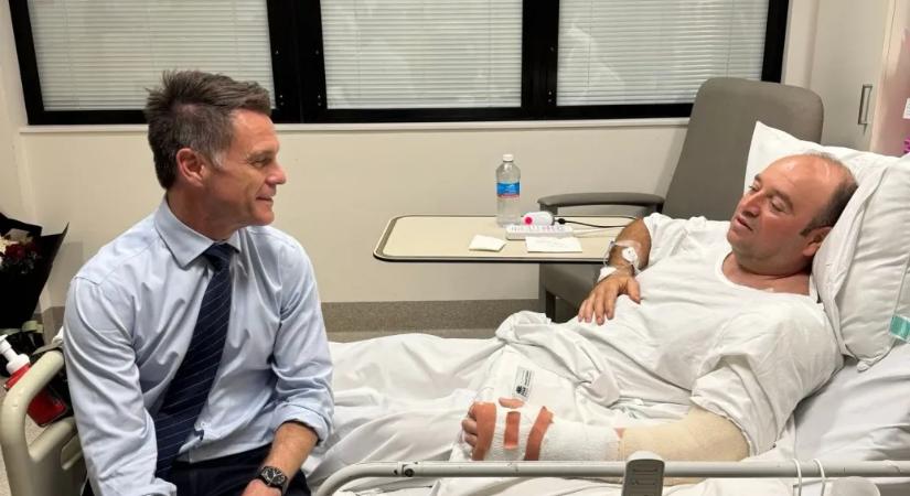 Csak meg akartam állítani, hogy ártatlan embereket öljön meg – interjút adott a férfi, aki kicsavarta a Bondi Beach-i támadó kezéből a fegyvert