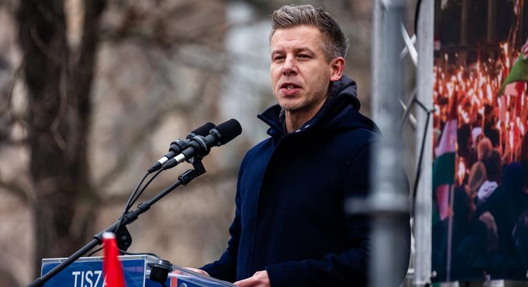 Magyar Péter ígéri, a Tisza-kormány erős választ fog adni a felvidéki magyarokat börtönnel fenyegető jogszabályra