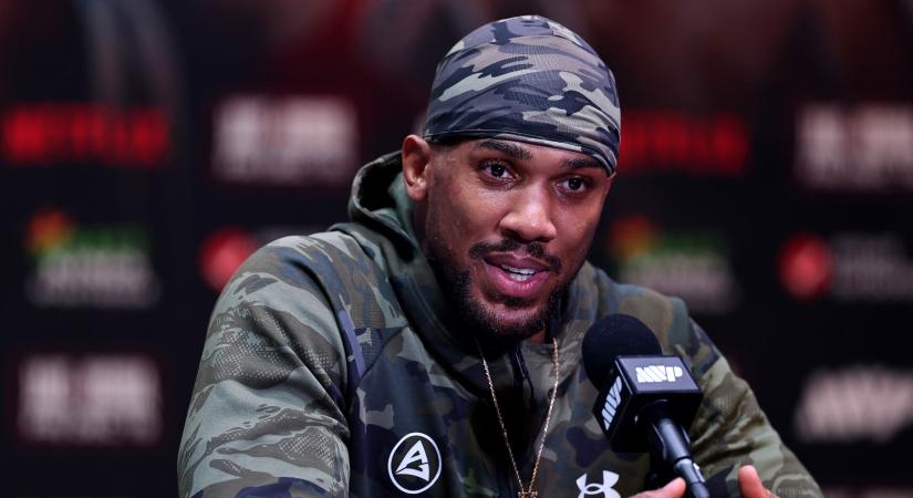 Halálos karambol Nigériában: Anthony Joshua is érintett