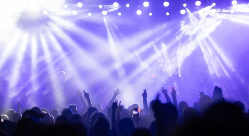 Lézershow és neves DJ-k búcsúztatják az óévet Kecskeméten