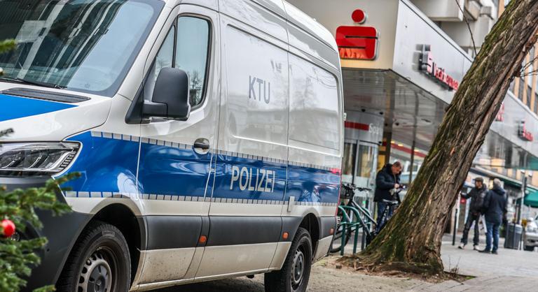 Filmbe illő bankrablás Németországban, karácsonykor csaptak le a betörők