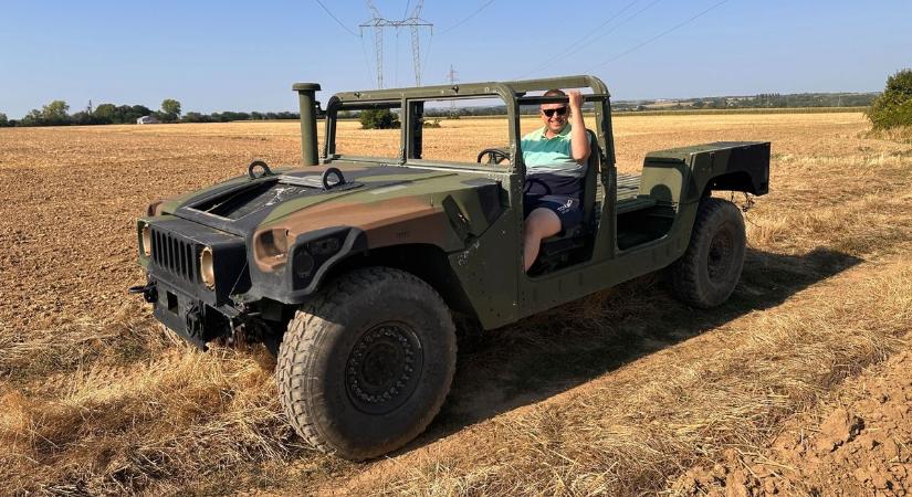 „Ez nem autó, hanem szerelem” – Humvee-kat újít fel a kaposvári mester