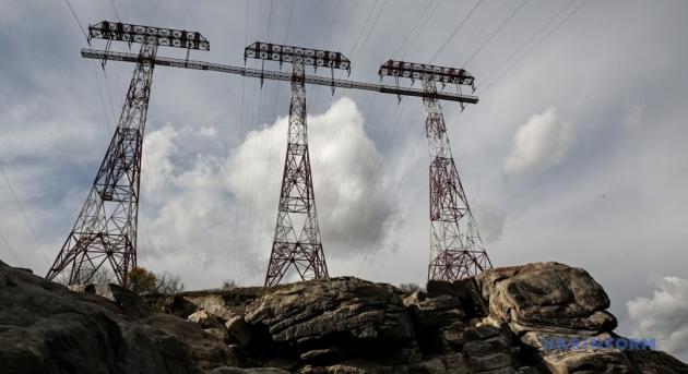 A szélsőséges időjárás miatt több mint 100 település maradt áram nélkül Lemberg megyében