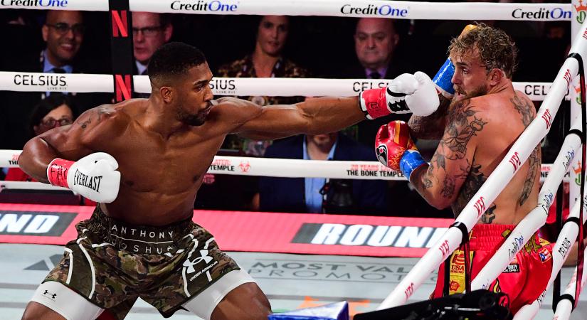 Autóbalesetet szenvedett Anthony Joshua Nigériában, Jake Paul elleni győzelme után