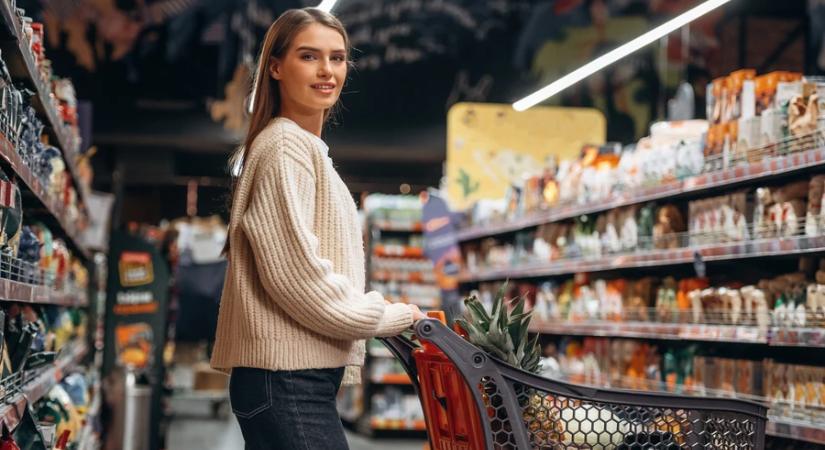 Megint borul a boltok nyitva tartása