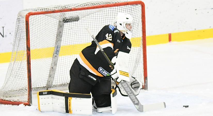 Tévés meccsen zárja az évet a DEAC